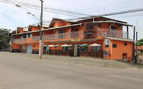 Pousada Praia da Fortaleza 450 metros do Parque Beto Carrero com café da manhã